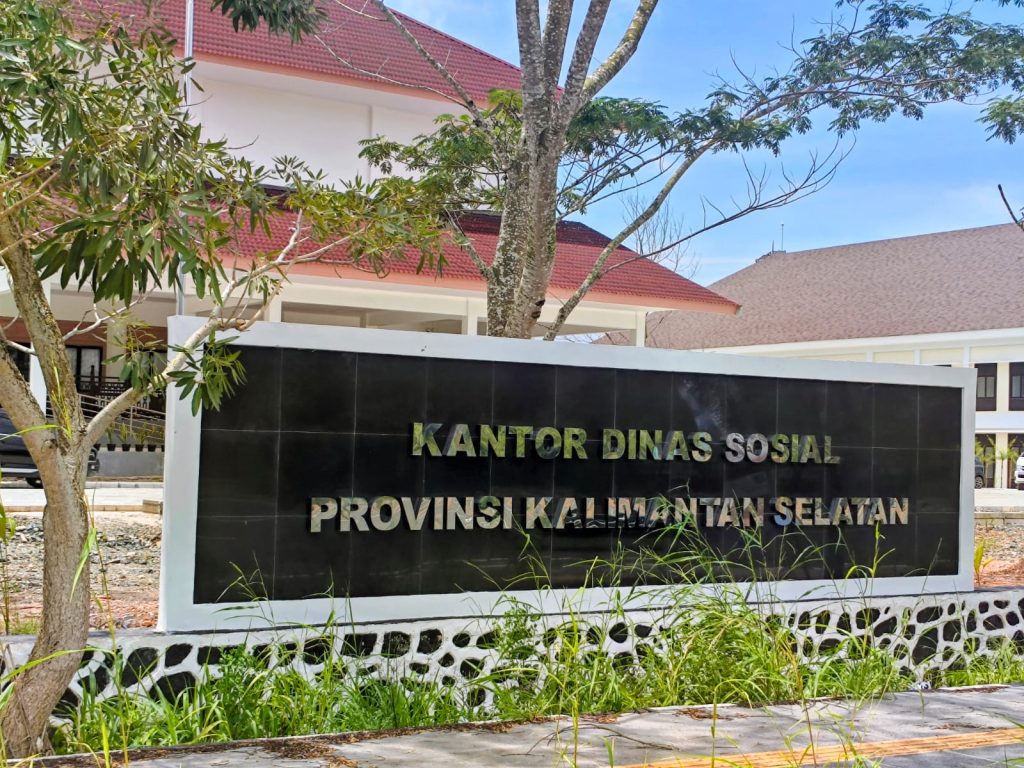 Peringati HUT Ke-76 Kalsel, Dinsos Gelar Anjangsana ke Mantan Gubernur dan Wakil Gubernur